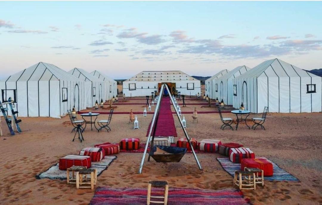 Sahara Luxury Tented Camp 梅尔祖卡 外观 照片